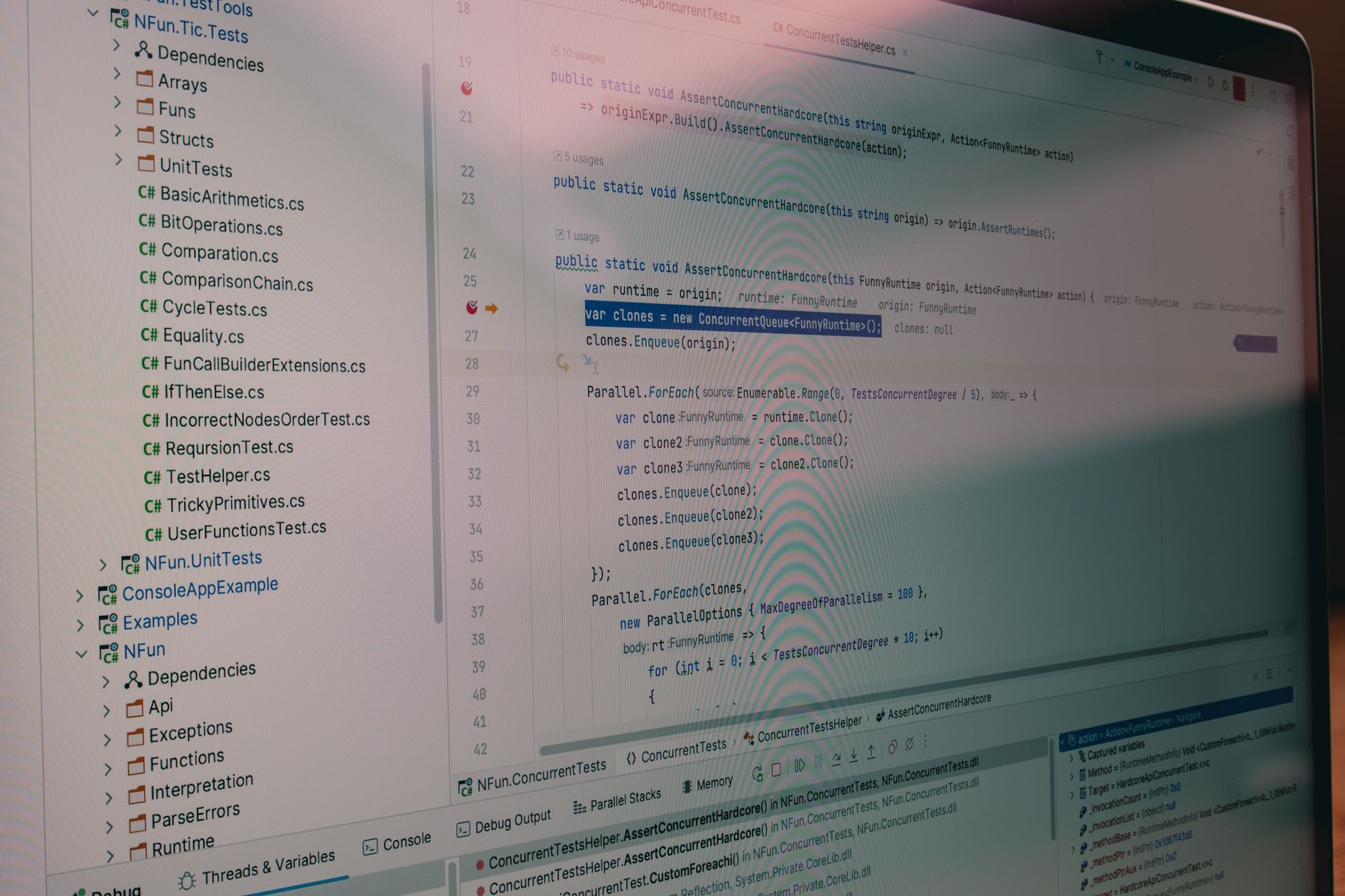 Code source et structure de fichiers dans un environnement de développement